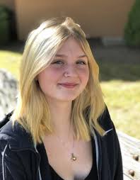 The Play that Goes Wrong 2022 WHS Playbill.indd