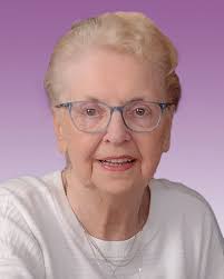 Mme Suzanne Pilon (née Dumont)