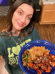 Dinner ideas: fried chicken, macaroni pie, corn