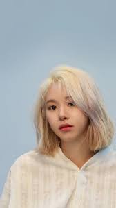 Twice chaeyoungs short hair 1. Son Chae Young