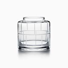 Discover vases in a variety of materials at tiffany & co. Vasen In Glas Tiffany Co