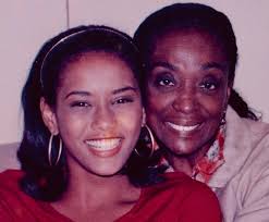 Léa Garcia é homenageada por Taís Araujo: 'Rainha'