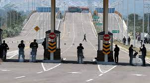 | a través de su cuenta en twitter, el ente explicó que personas no autorizadas a sus misiones en colombia y venezuela usaron su símbolo. Dos Muertos En La Frontera De Venezuela Con Brasil Ante La Entrada De Ayuda Humanitaria Internacional Cadena Ser