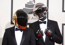 El dúo ganador del grammy ayudó a ser pionero en la escena house francesa durante los años noventa y ha vendido millones de álbumes en todo el mundo. Quemygpesyd0rm