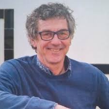 Een applaus voor mensen in het onderwijs! Vol bewondering heb ik de  afgelopen 2 dagen gezien hoe snel, flexibel en innovatief docenten en  management omgaan met de huidige crisissituatie rondom corona! |