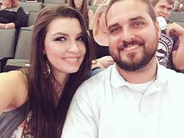 Hailey Yoder (@HaileyKristen)