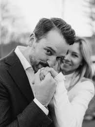 Sometimes I forget to post other parts of the weddings I shoot, although  every single shot is just beautiful. Here's getting ready of Kara's wedding  day Kara McLearen