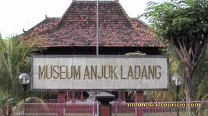 Bagi para pns dan karyawan swasta yang mau membeli motor atau mobil secara kredit tanpa riba, kini ada solusinya yaitu pegadaian syariah. Anjuk Ladang Museum Nganjuk Destimap Destinations On Map