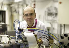 What if you were really cute and i took your picture? Professor Ricardo Martinez Botas Talks About The Road To Low Carbon Vehicles Imperial News Imperial College London