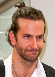 Bradley cooper will do anything for a good part in a movie. Man Bun Lassige Trendfrisur Fur Echte Urbane Kerle Gala De
