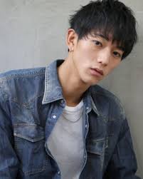 メンズ必見 彼氏の髪型がダサくて冷める 女子からモテる髪型とは bangs バングス メンズ ヘアスタイル スタイリスト 人気のヘアスタイル