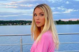 Natsu, czyli natalia karczmarczyk znana jest ze swojej działalności na instagramie i serwisie youtube. Lelmqbobkdzwfm