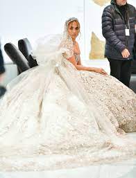 According to star magazine, lopez and rodriguez have plans to marry in september after lopez's tour dates end. Jennifer Lopez And Alex Rodriguez S Wedding Everything We Know So Far Glamour