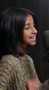 What a voice this little girl...