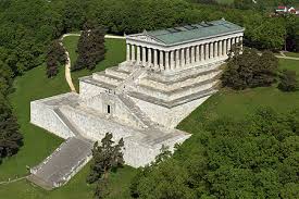 Walhalla (begriffsklärung) — walhalla bezeichnet: Bayerische Schlosserverwaltung Schlosser Walhalla