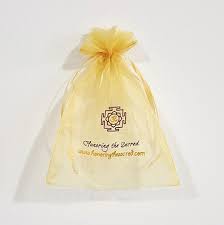 2) pochette cadeaux en tissus: Chine Personnaliser L Organza Imprime Sac A Chaussures Pochette Organza Acheter L Organza Sac Organza Cadeau Promotionnel Sur Fr Made In China Com