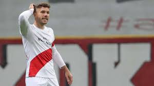 This is the overview of the performance data of medical park antalyaspor player lukas podolski, sorted by competition. Twitter Panne Bei Lukas Podolski Turkische Fans Von Antalyaspor In Rage Eurosport