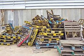 How to make a pallet bed by shaunta lay out the pallets. 7 Steps To Building A Bed With Reclaimed Pallets