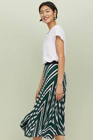 Black And White Striped Pleated Skirt W H M Pleated Skirt Accordion Pleat A Line Midi Green Black White M Medium 12 40 Fashion Clothing Pleated Chiffon Skirt Pleated Skirt Striped Ruffle Blouse