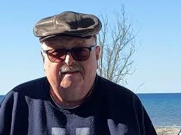 Andrew Gilman's Instagram, Twitter & Facebook