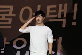 Ost descendants of the sun ♪ song joong ki, song hye kyo, jin goo, kim ji won ♪ featuring: Descendants Of The Sun Actor Jin Goo Hasn T Turned Cocky With The Fame Post Drama