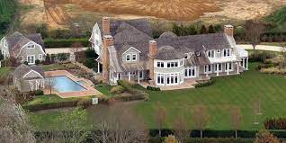 35 Celebrity Homes That Will Blow Your Mind Celebrity Houses Celebrity Mansions Mansions