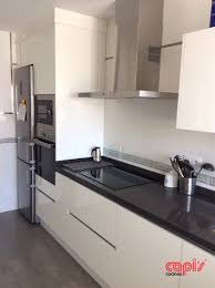 Echa un vistazo a los muebles de cocina y a los muebles de salón de ikea, porque por muy poco dinero podrás renovar completemante cualquier estancia de tu hogar. Cocina Modelo Luxe Cocinas Capis Diseno Y Fabricacion De Cocinas En Huelvacocinas Capis Diseno Y Fabricacion De Cocinas En Huelva