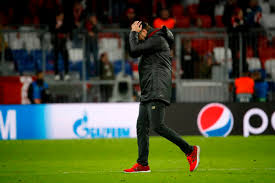 Liverpool fans sing football chant ahead of bayern munich clash. Squawka News On Twitter Why Jurgen Klopp Slapped His Head In Frustration At The End Of Liverpool S 3 1 Win Vs Bayern Https T Co Dcaycwnlcb Https T Co Qyrsmz7eqn