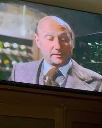 Columbo characters have similar mannerisms