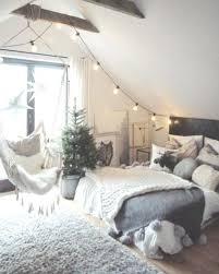 31 Cute Bedrooms For Teenage Girl You Ll Love Schlafzimmerdesign Bedroom Inspiration Cozy Aesthetic Bedroom Small Room Bedroom Check out our aesthetic room decor selection for the very best in unique or custom, handmade pieces from our wall décor shops. aesthetic bedroom
