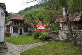 Jul 29, 2021 · 191 de case/vile de vanzare in tot judetul, judetul prahova, pe imobiliare.ro. Casa De Vanzare In Sibiu Cisnadioara Zona Cetate Curte Mare Garaj New Concept Living 2509