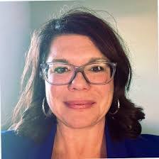 Kara Rutherford's Instagram, Twitter & Facebook