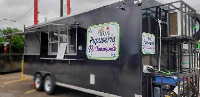 Pupuseria: El Tamarindo | Mexican Food Truck — Restaurant food truck in Fort Morgan, Colorado