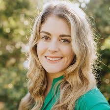 Kelli Dickerson's Instagram, Twitter & Facebook