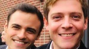 Se hizo conocido por interpretar el personaje de ramiro ordóñez en casi ángeles y como integrante de la banda pop, teen angels. Vachxu6whnydmm