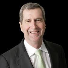 Francis Currie's Instagram, Twitter & Facebook