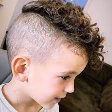 When it comes to styling your child's curly hair, it's best to follow its natural shape, whether it's waves, ringlets, or smaller curls, always let your child wear a free and natural look. Pin On Kids