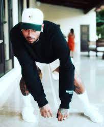 Chris brown com seu amigo lutador de box em sua casa, recentemente! Chris Brown On Instagram In 2021 Chris Brown Style Breezy Chris Brown Chris Brown