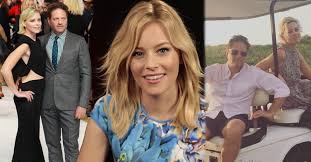 Pineapple at bottom of sea. Who Is Elizabeth Banks Husband Is She Married Creeto