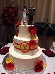 How To Planning A Hockey Wedding Hockey Wedding Hockey Wedding Cake Hockey Wedding Theme