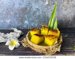 In home kitchen, you can make the recipe by mixing grated cassava, sugar, coconut milk, water, potato starch and salt until well combined. Shutterstock Puzzlepix