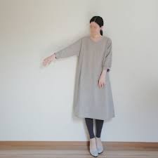 シンプルな長袖aラインワンピースの無料型紙と作り方について書きます ストンとしたaラインの長袖ワンピースです aライン ワンピース 手作り 服 簡単 ワンピース 型紙 無料