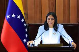 Menos de um mês após captura de Maduro pelos EUA, Delcy anuncia anistia a presos políticos na Venezuela