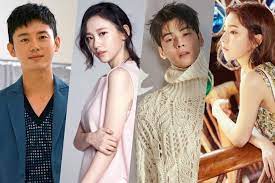 Lee ji hoon appears to have come across park ji hyun while coming out of his home, and his curious expression leads to more excitement over the pair's meeting and relationship. Lee Ji Hoon Rookie Historian Goo Hae Ryung Korean Drama Facebook