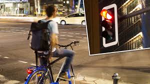 Durfen Radfahrer Bei Rot Auf Den Gehweg Wechseln Ratgeber Bild De