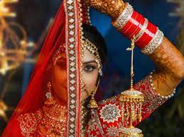 Savvy and skilled indian wedding makeup and hair stylists will bring an artistic eye to your wedding planning experience often making it one of the bride's favorite parts of planning. Beautiful Indian Wedding Hairstyles For Every Bride Femina In