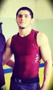 Combatte nella categoria dei pesi leggeri per la promozione statunitense ufc. Rare Photos Of Islam Makhachev From 4 To 30 Years Old Law Of The Fist
