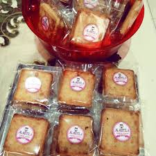 Dr zaidul akbar menyarankan, jika tidak bisa menahan keinginan untuk tidak mengonsumsi roti, pilihlah yang terbuat. Kue Gabin Roma Tape Mix Spesial Rasa Shopee Indonesia