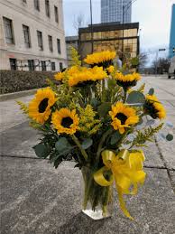 Maybe you would like to learn more about one of these? Winston Salem Sunflower Dozen Florista By Adolfos Creation
