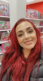 I get Ariel all the time now 🧜🏽‍♀️ #ariel #celebritylookalike  #OverShareInYourUnderwear #twinning #AirPodsJUMP #redhairgirl